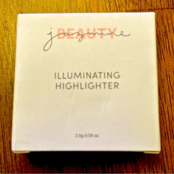 JAZMINE BEAUTY Illuminating Highlighter in Jazzy - Picture 1 of 2